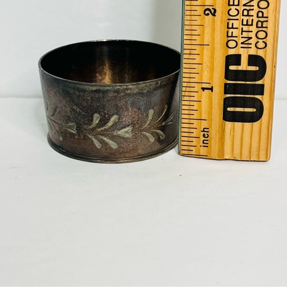 426 quadruple plate pair point mfg co new bedford mass. silver salt dish 1x2inch - Picture 5 of 6